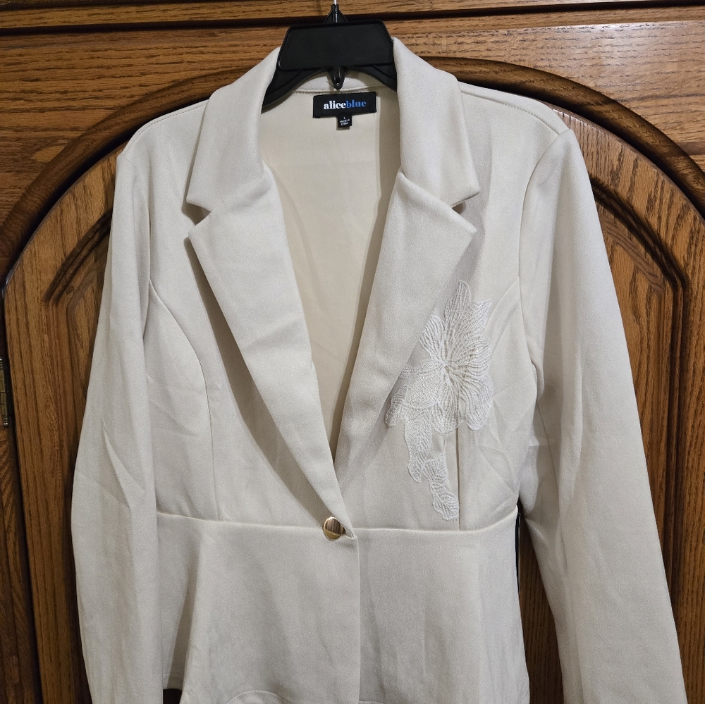 NWT aliceblue  women's jacket